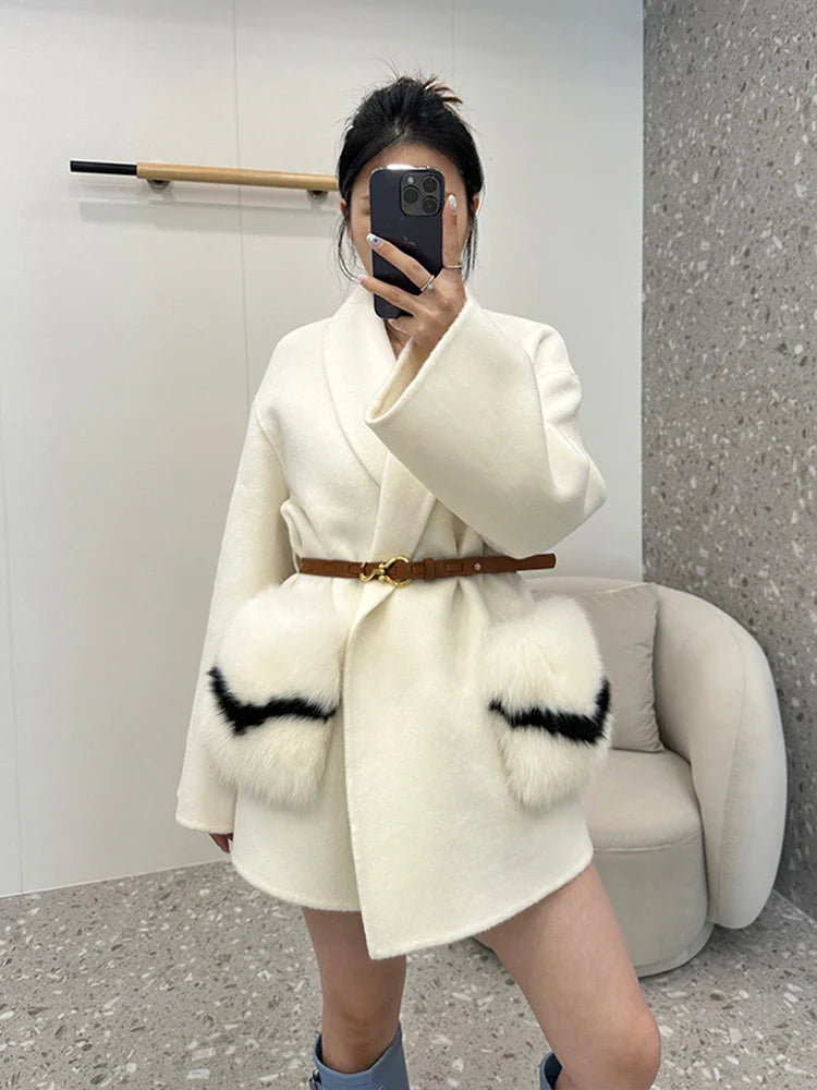 Blusão Feminina de Inverno com Bolsos Toque de Cashmere – (Promoção de Inverno 2025)