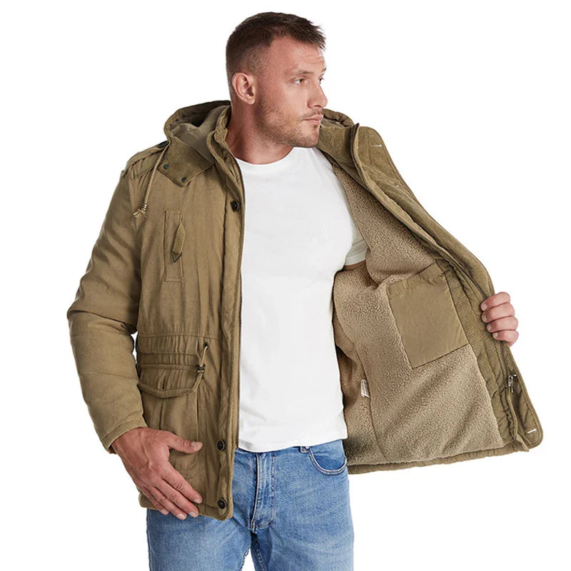 Jaqueta Masculina Tática com Capuz Forro Fleece e Bolsos - (Promoção de Inverno 2025)